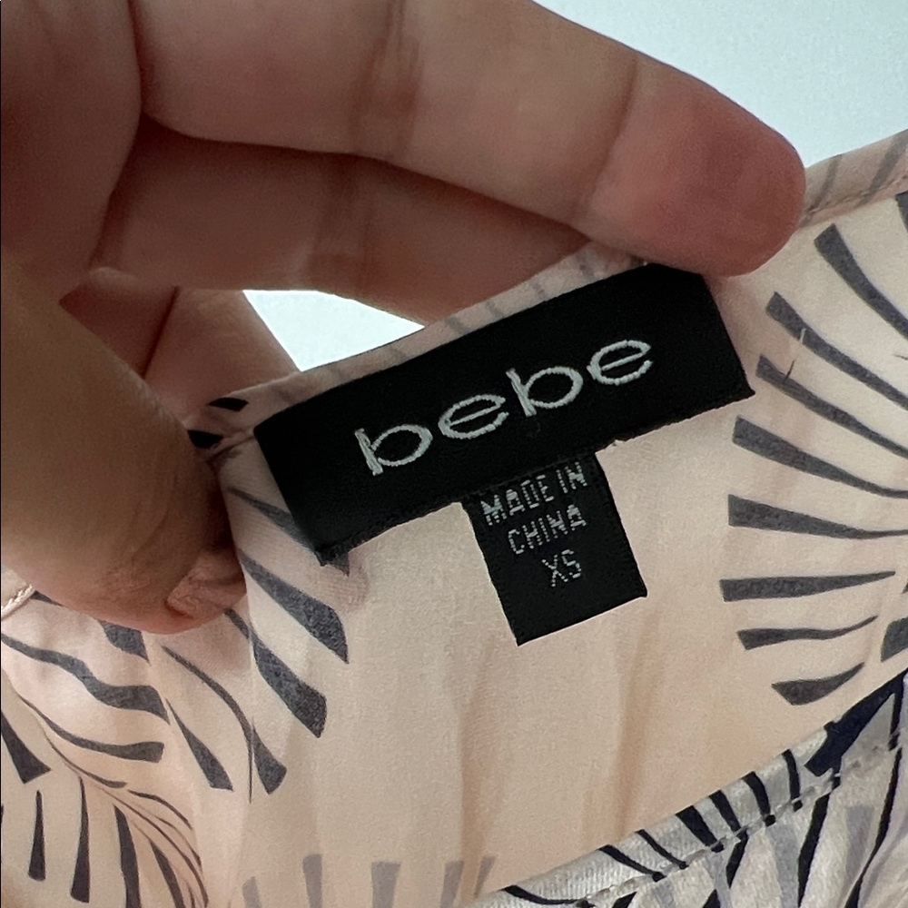 bebe One-Shoulder SILK Beige pink Top with Black Print XS - Picture 3 of 6